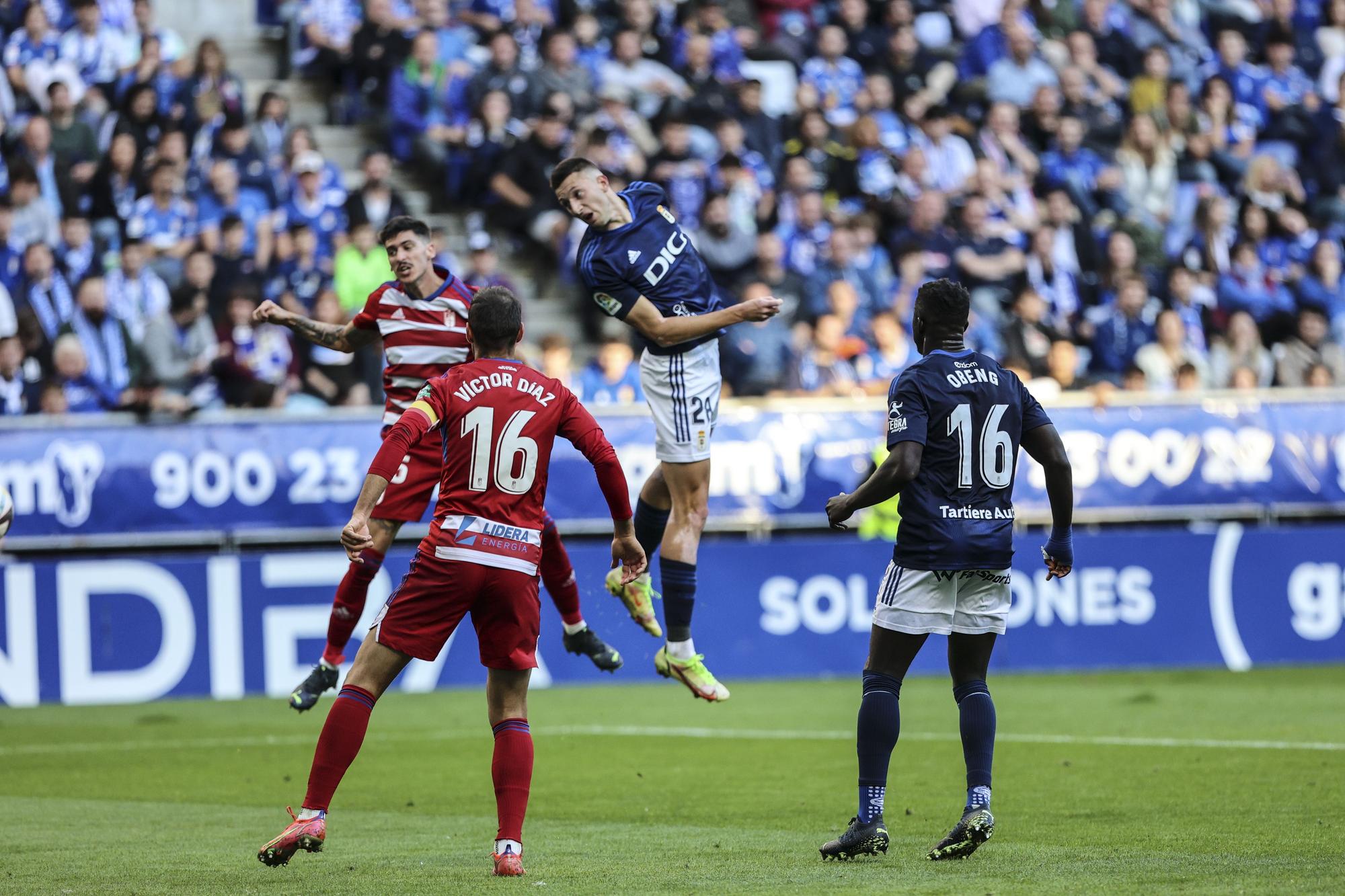 En imágenes: así fue el encuentro entre Real Oviedo y Granada en el Tartiere