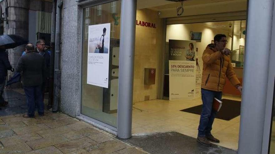 La sucursal donde intentaron robar ayer, en la calle La Cámara.