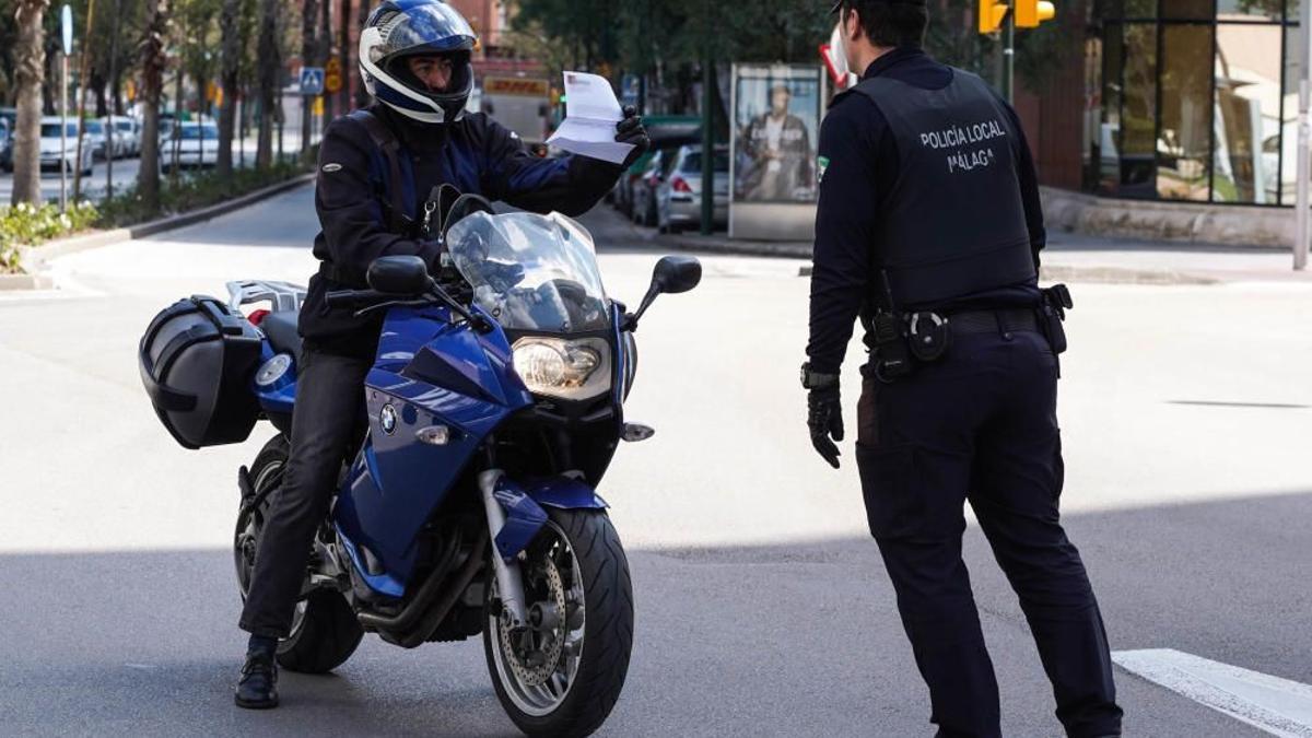 Controles de tráfico durante la primera ola.