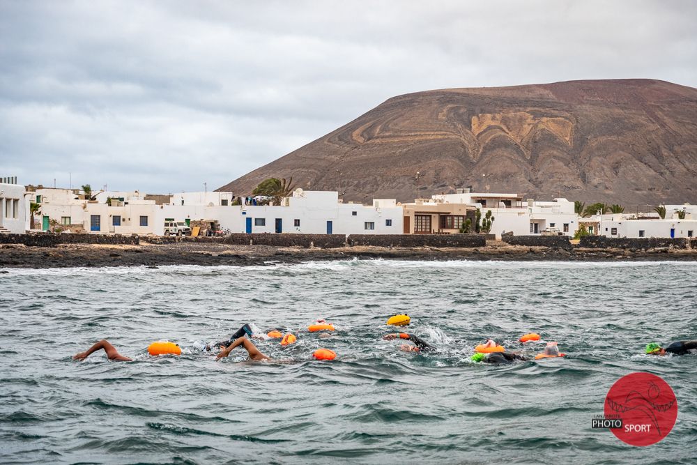 Etapa La Graciosa-Famara de la vuelta a nado por etapas de Lanzarote (2020)