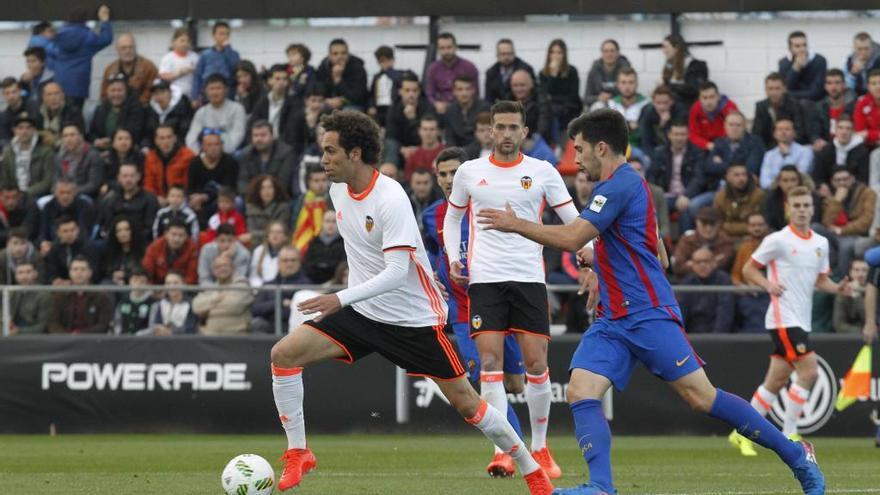 La fiesta del Mestalla la disfruta el Barcelona B