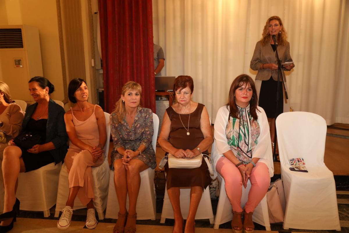 Desfile de Higinio Mateu en el Casino Antiguo