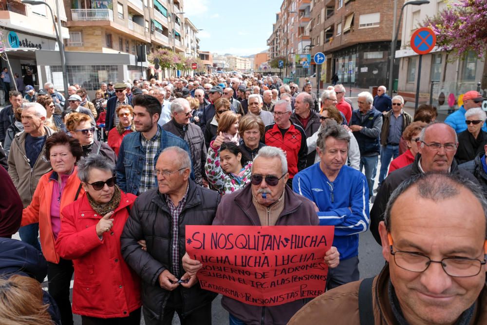 Manifestación en Elda-Petrer por la subida de las pensiones.