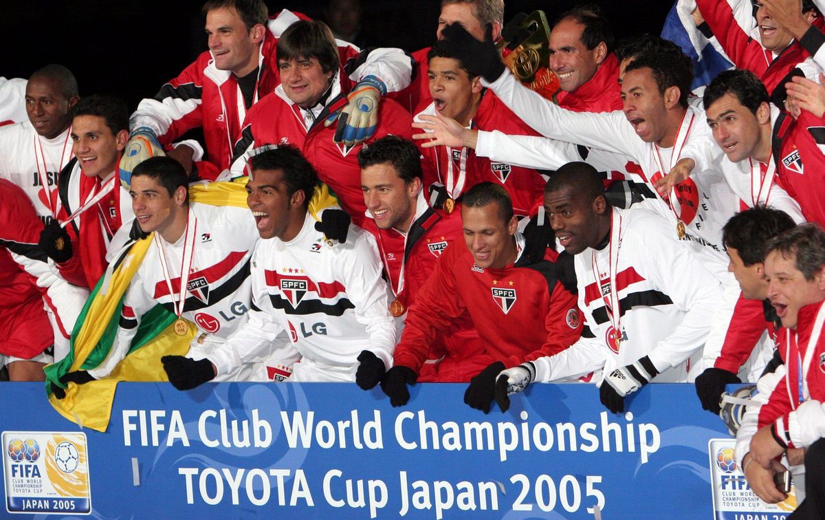 Sao Paulo coronó el Mundialito en 2005