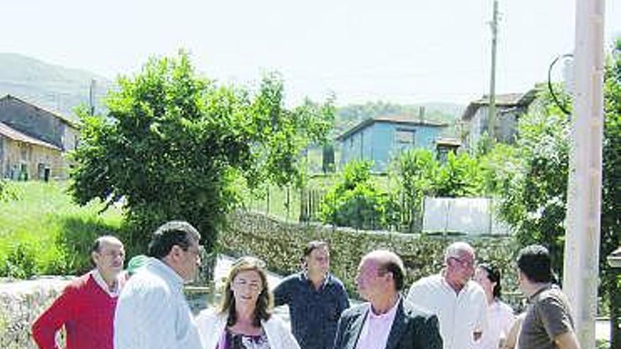 Ana Rosa Migoya inaugura obras en Onís y Cangas