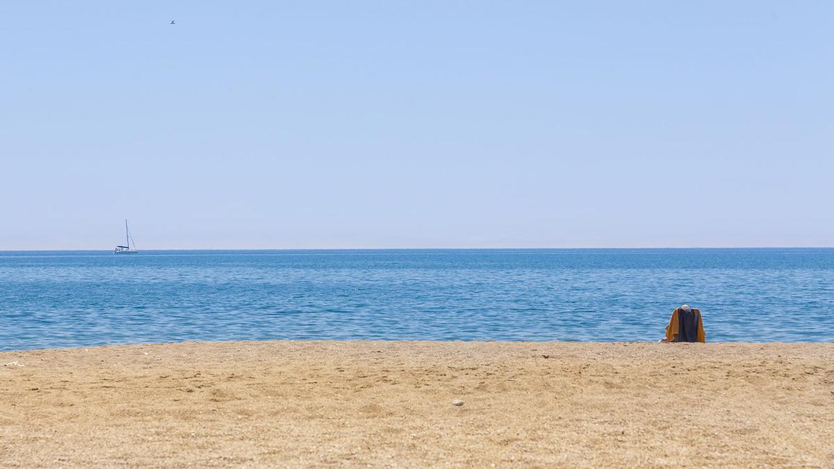 La playa de Cerrillos, la favorita de los amantes de la naturaleza por su rico fondo marino y sus praderas de posidonias