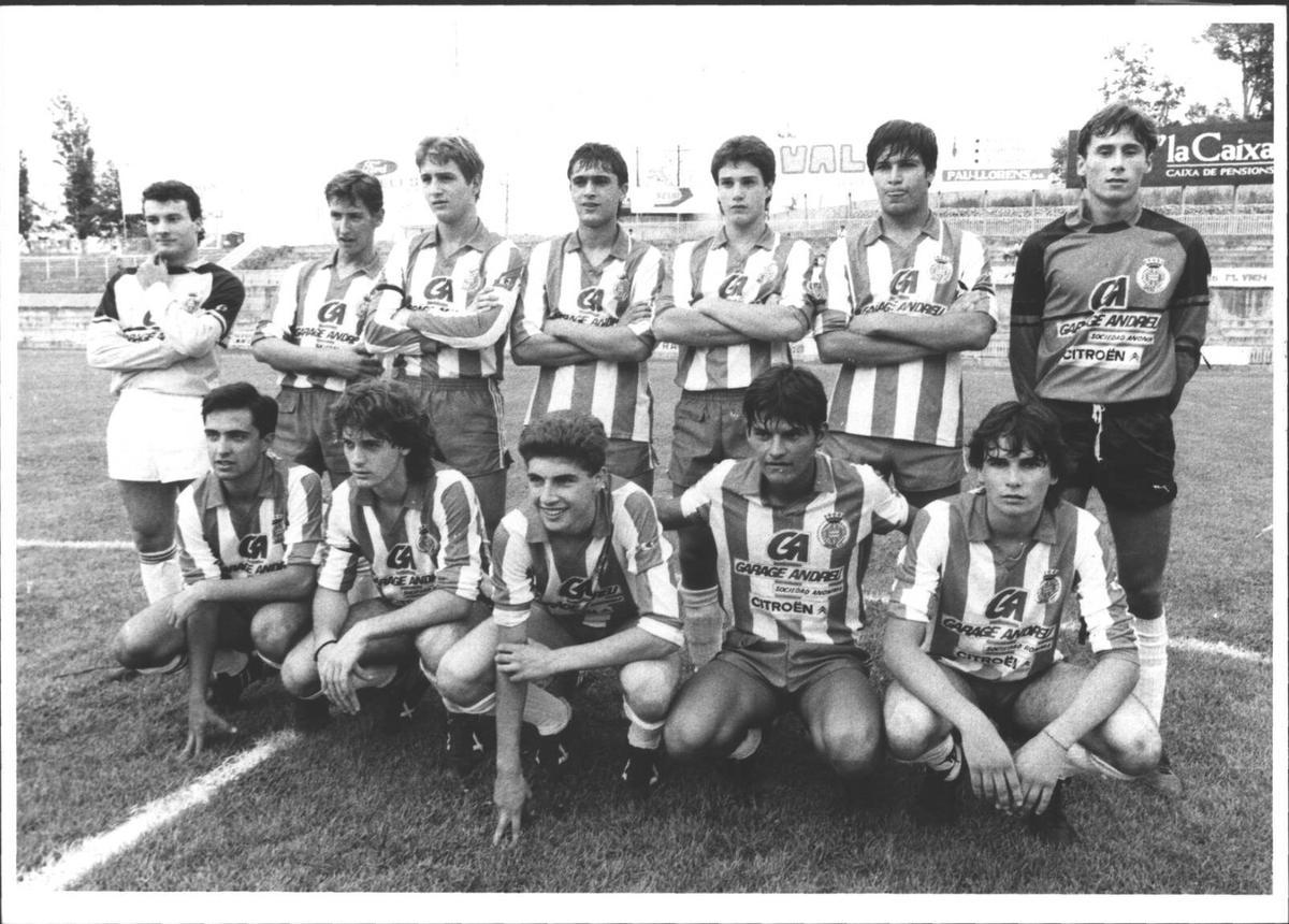 Vila, a dalt a la dreta, era el porter del Girona juvenil del 1986, amb Geli, a baix al mig.