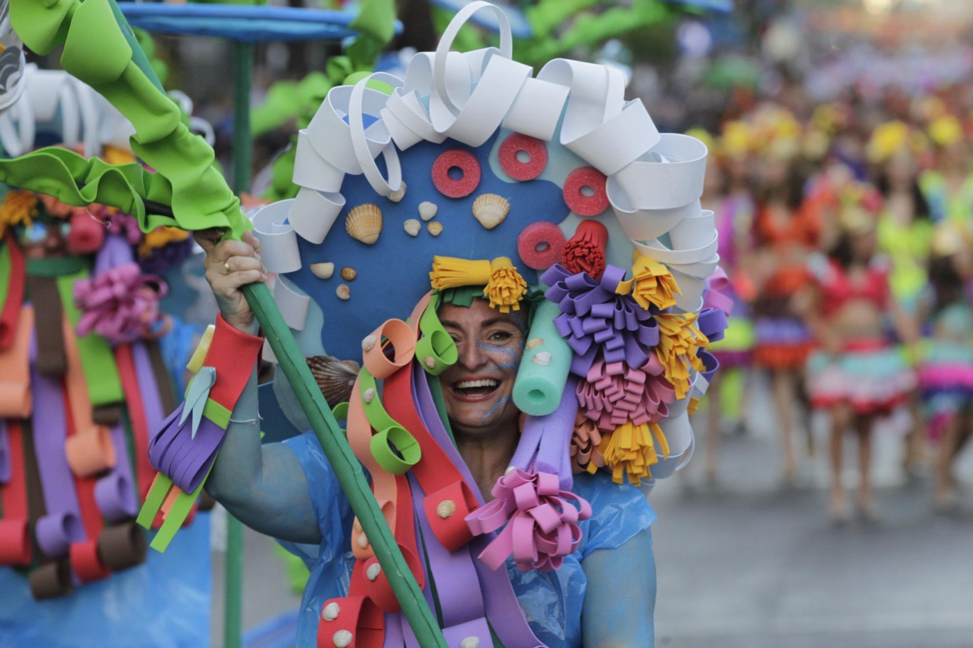 HOGUERAS 2022 | Desfile del Ninot con la Hoguera Sant Blai