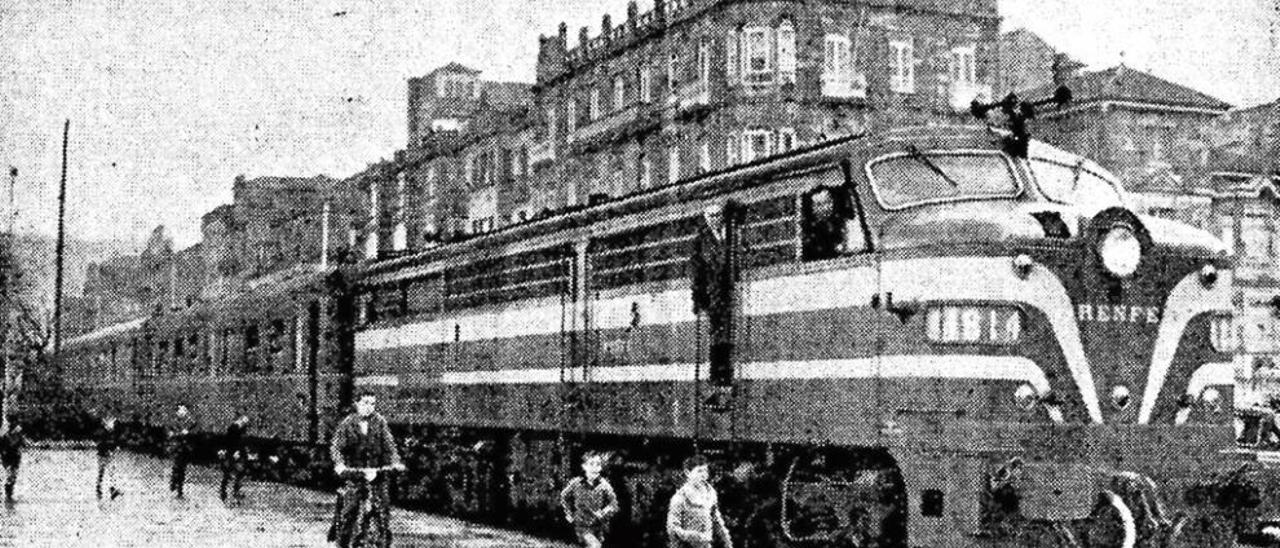 La locomotora 1814 realiza el viaje inaugural. // FdV