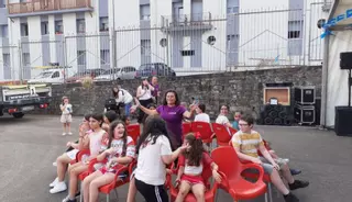 Portuarios y Caldones mantienen la folixa con muchas actividades