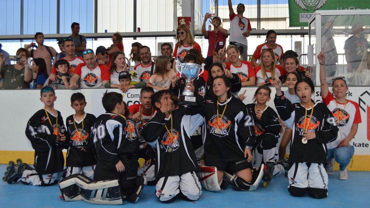 Los Titanes de Elche, campeones autonómicos de hockey