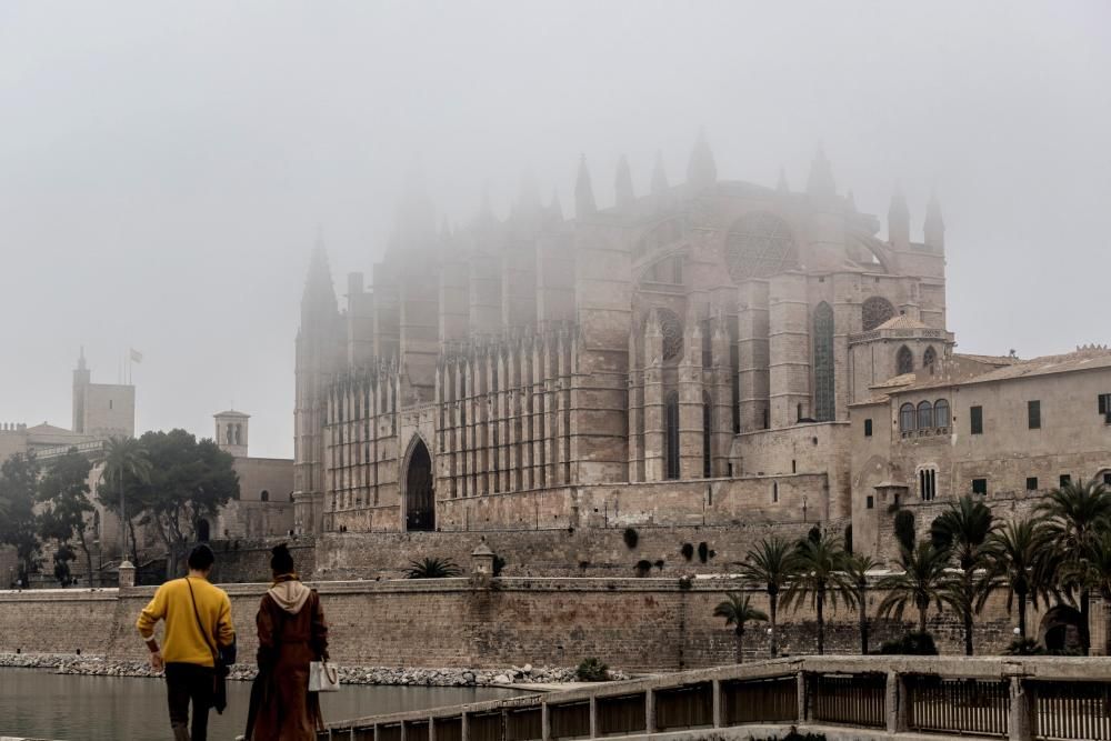 La niebla cubre Mallorca y no se irá hasta mañana