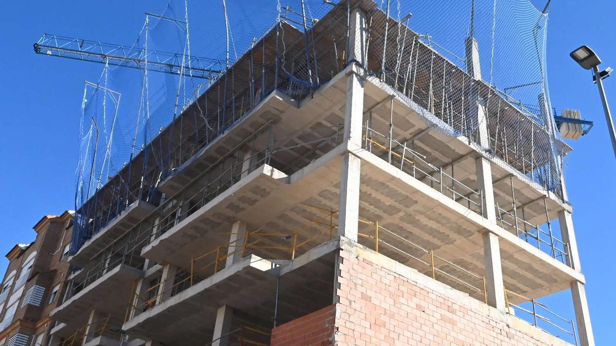 Una de las pocas promociones que se están construyendo en Vila-real es la de la calle Alfred Nobel.