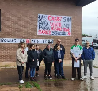 Zapico (IU) plantea que los pisos vacíos de Río Piloña los gestione Vipasa: "Estaremos vigilantes para que nadie se quede en la calle"