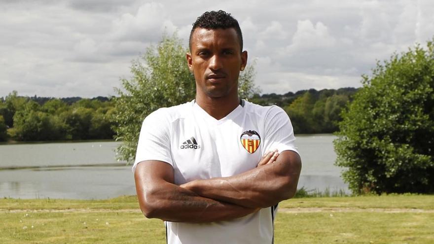 Nani: &quot;Me siento en mi mejor momento, voy a dar todo mi fútbol al Valencia&quot;