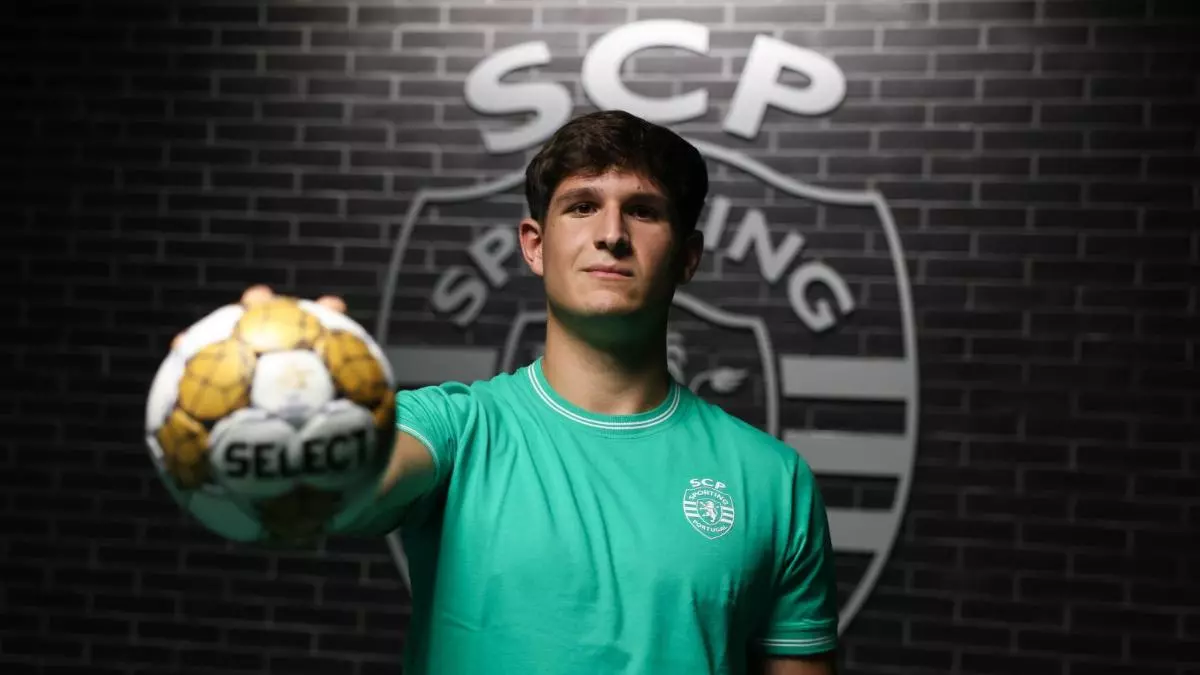 El Sporting refuerza su plantilla con Víctor Romero