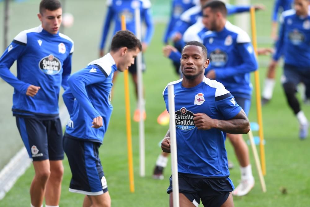 Sesión a puerta cerrada en Riazor