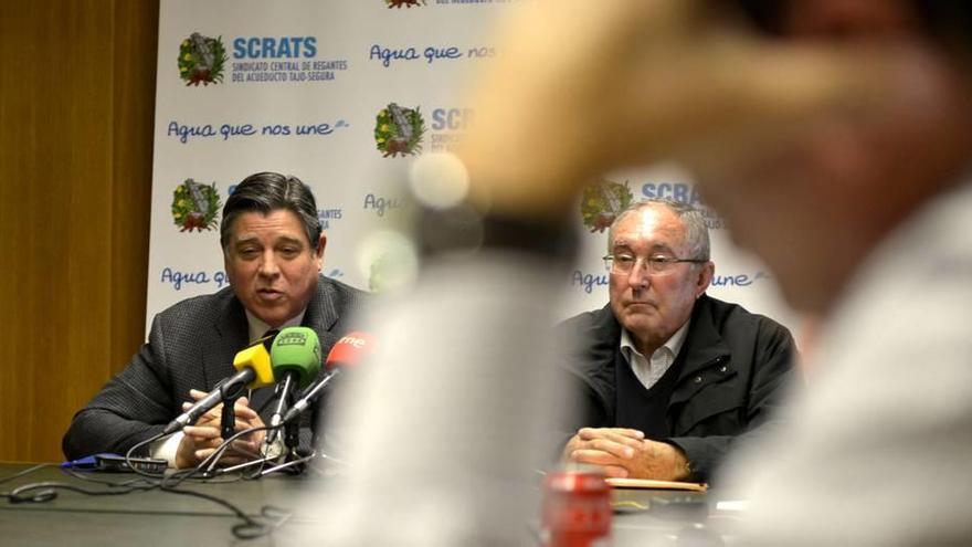 José Manuel Claver (izquierda) e Isidoro Ruiz, pidieron el cese de Ródenas como presidente de la CHS.