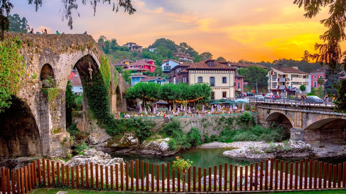 Asturias está llena de pequeños pueblos que debes visitar.