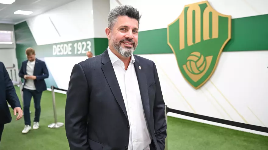 La queja del dueño del Elche sobre los últimos arbitrajes