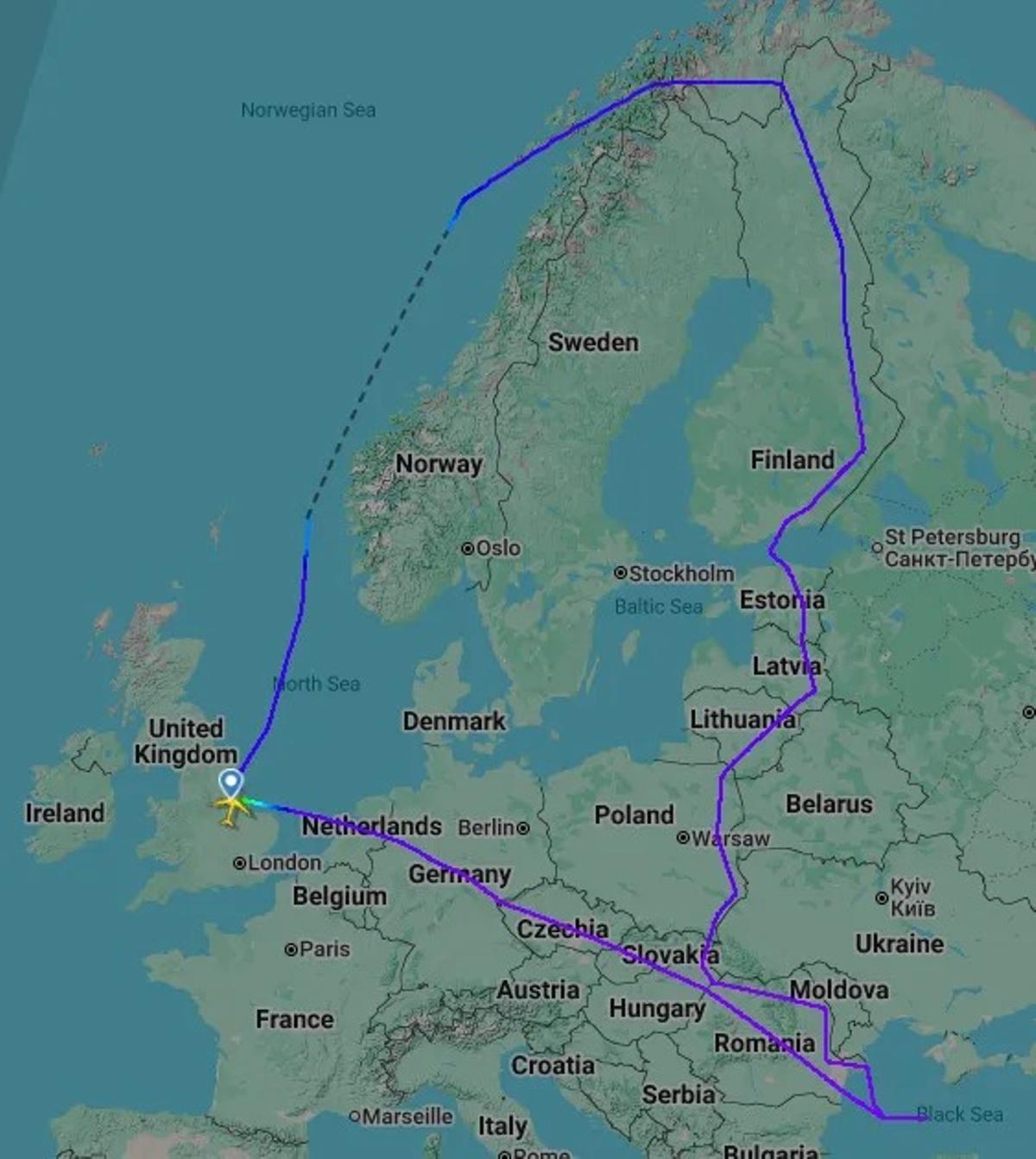 Captura de pantalla de la misión aérea llevada a cabo por aviones britñanicos con apoyo de EEUU.