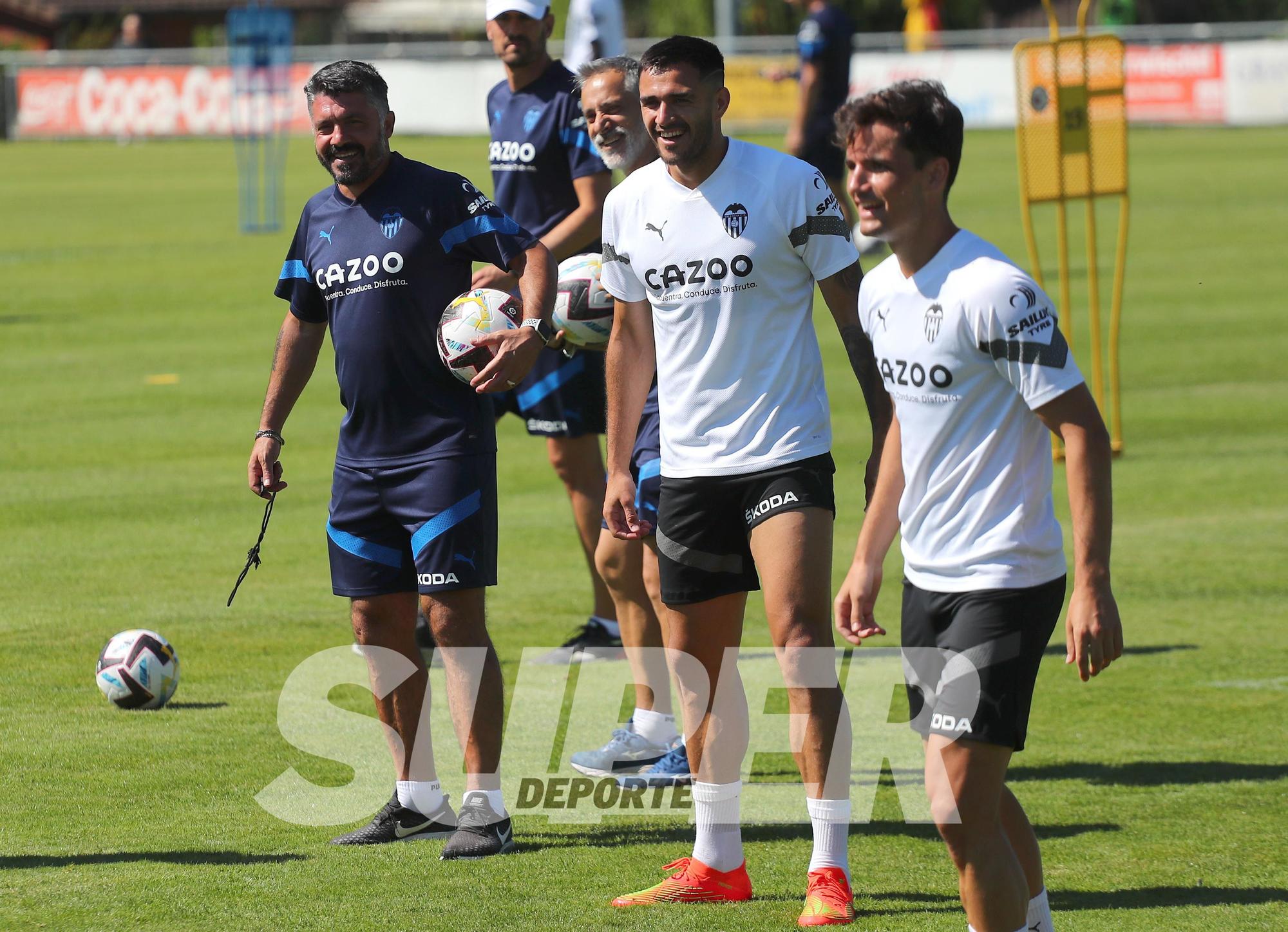 Entrenamiento matutino del Valencia CF en Suiza