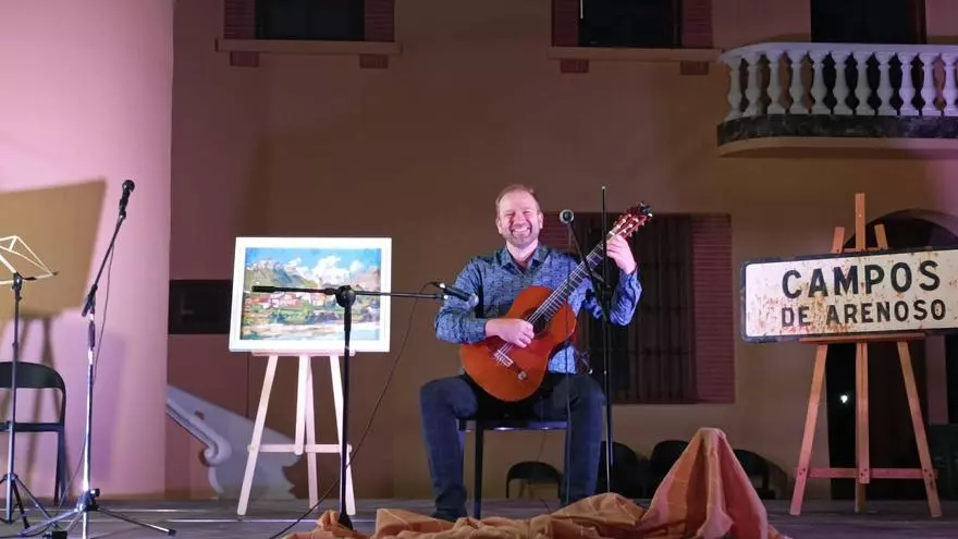 Concierto de Víctor Balaguer en el homenaje a Campos de Arenoso