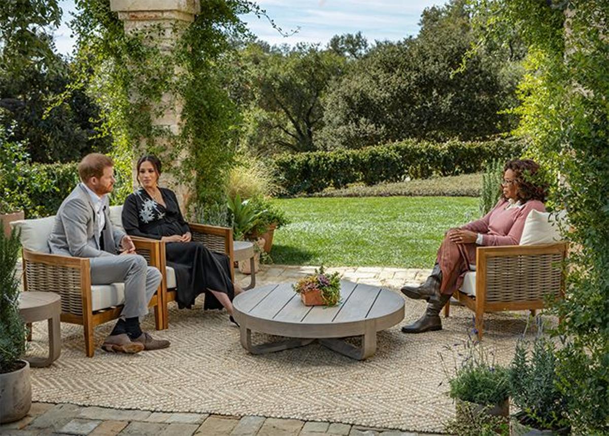 Oprah Winfrey en el set de la entrevista al Príncipe Harry y Meghan Markle