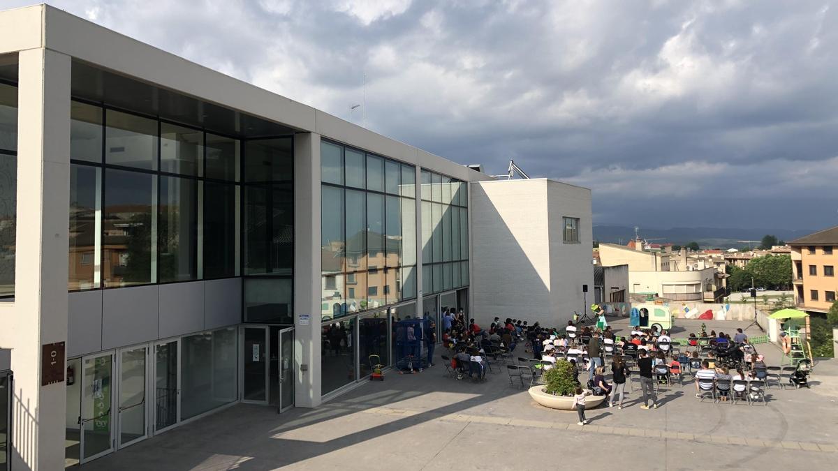 La façana exterior de la Sala Polivalent de Solsona