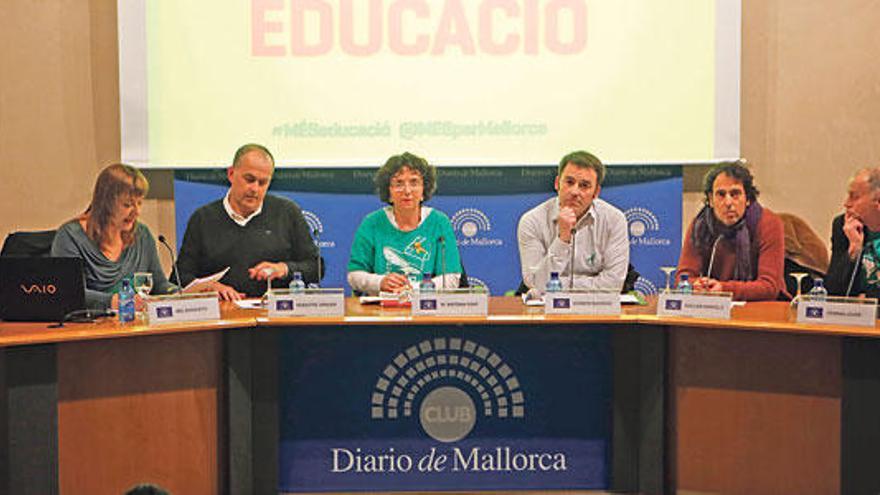 Busquets, Verger, Font, Rodrigo, Barceló y Jover, ayer durante la mesa redonda en el Club.