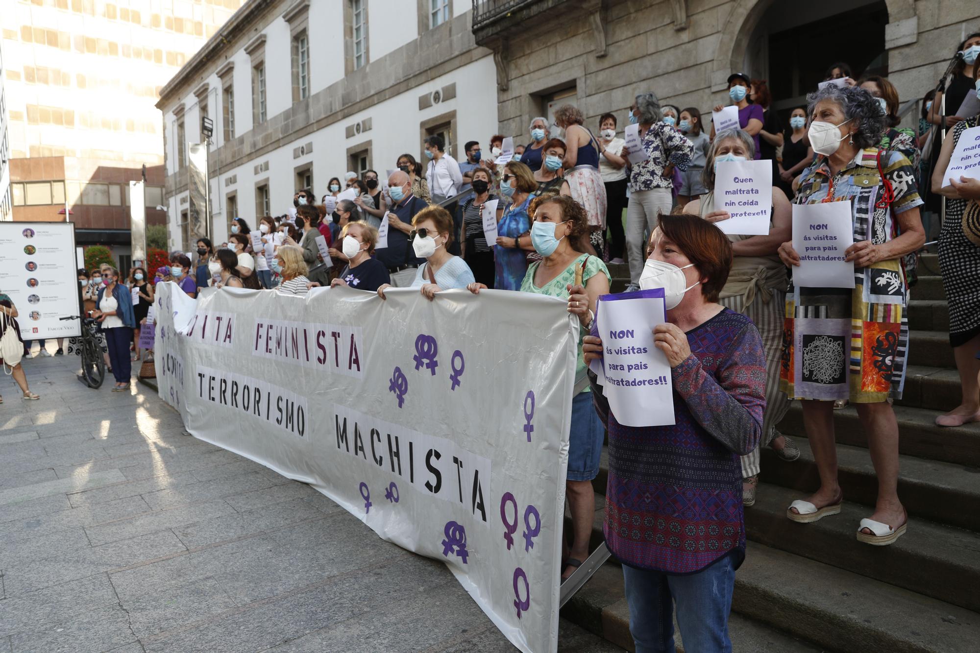 Vigo muestra su repulsa contra la violencia machista