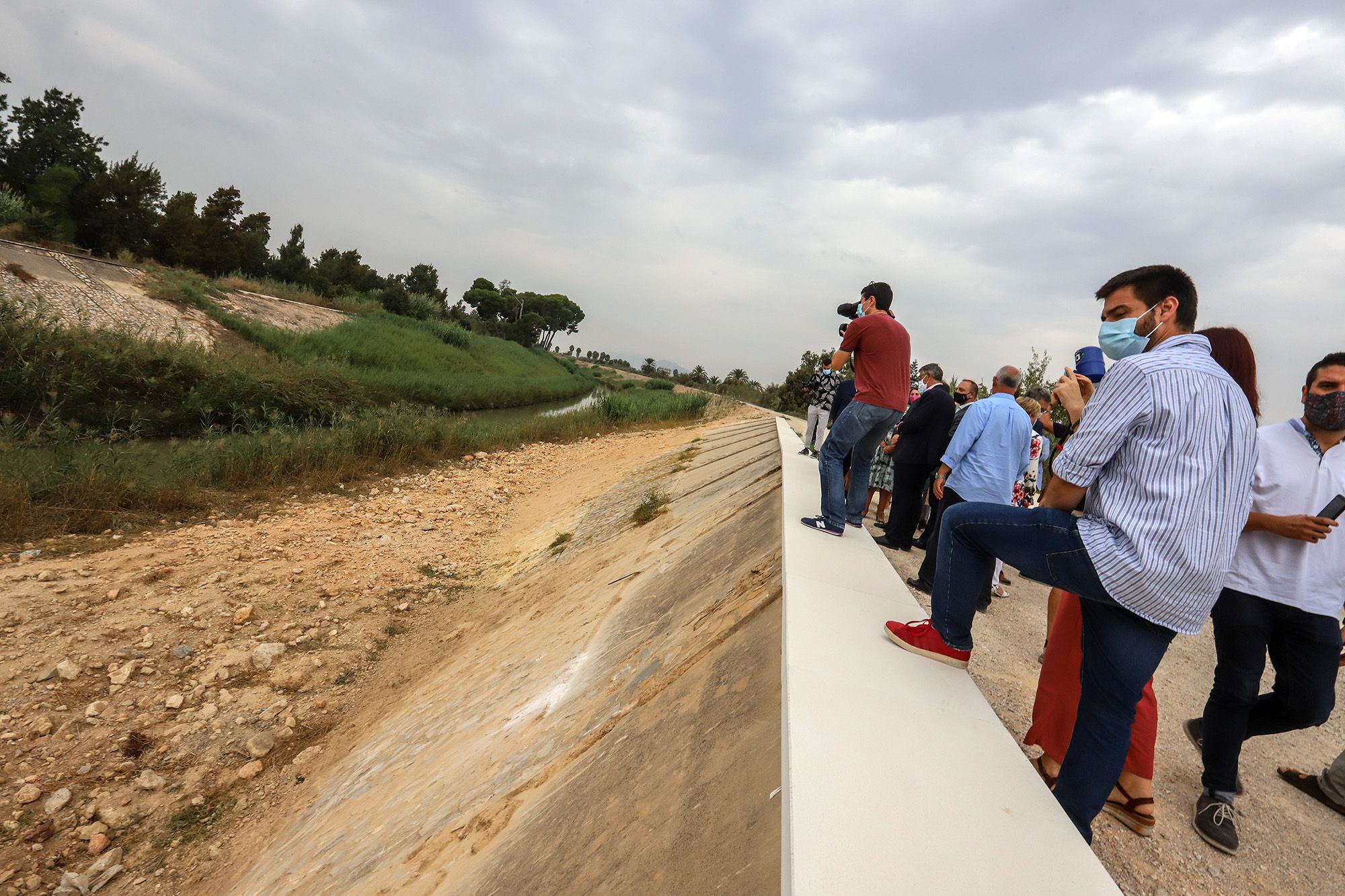 Desembarco de cargos autonómicos para presentar el Plan Vega Renhace en Almoradí