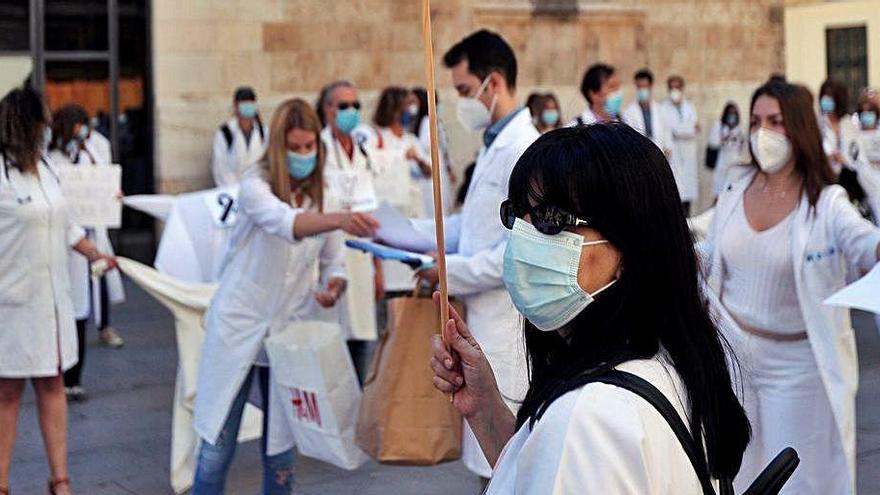 Protesta ayer, a las puertas del Palau de la Generalitat.