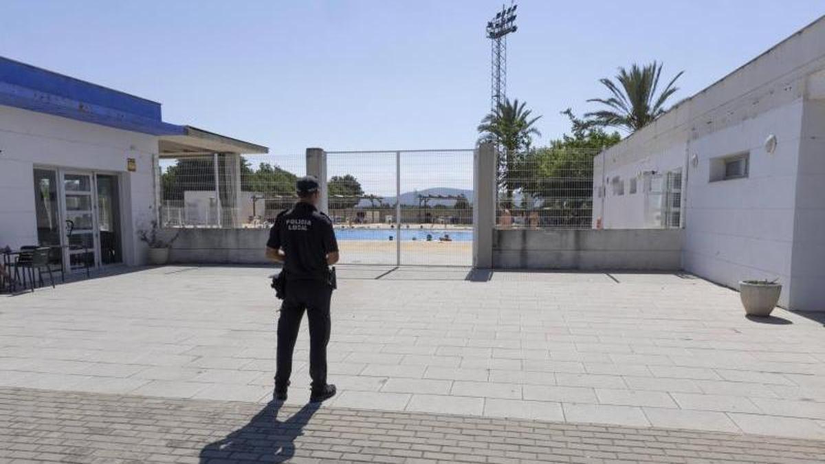 Una perspectiva de la piscina de Castelló en una imagen de la semana pasada.