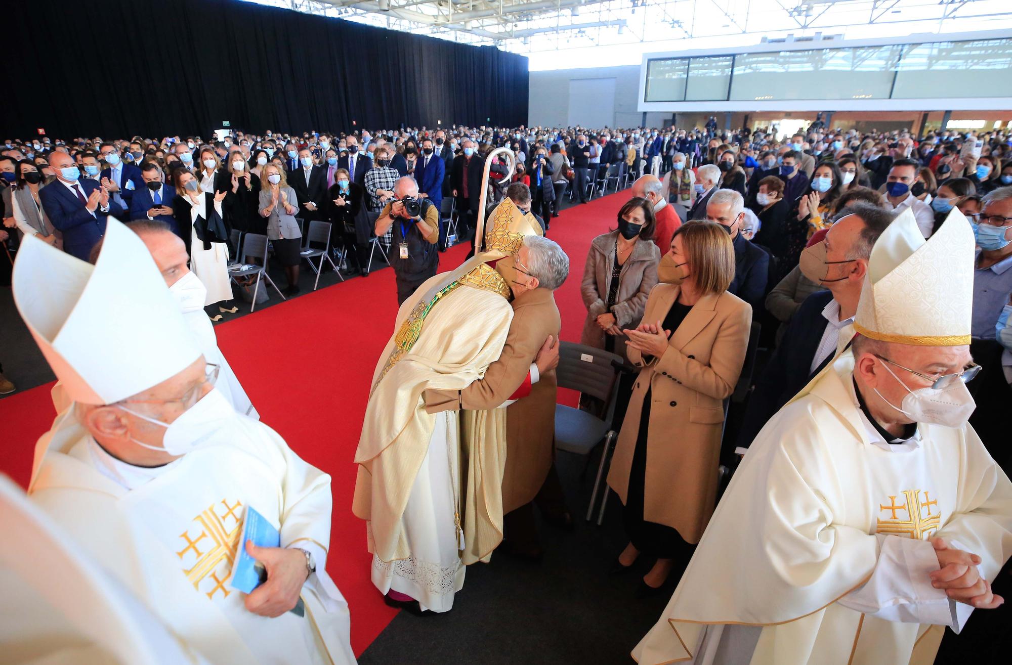 Ordenación del obispo en el Recinto Ferial