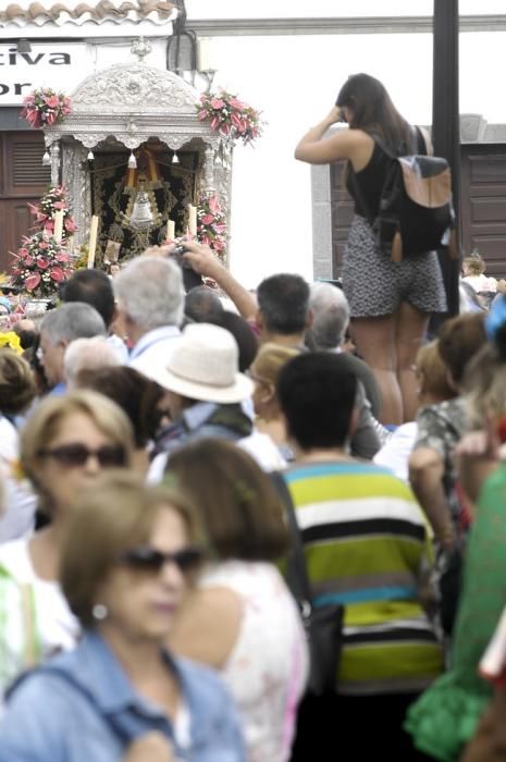 ROMERIA ROCIERA Y OFRENDA A LA VIRGEN