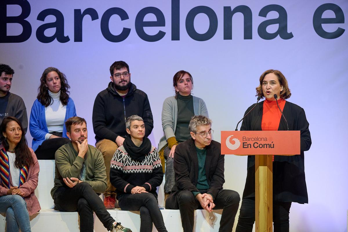 Colau presenta a los primeros candidatos de su lista para ser reelegida a las nuevas elecciones de Barcelona (2023)