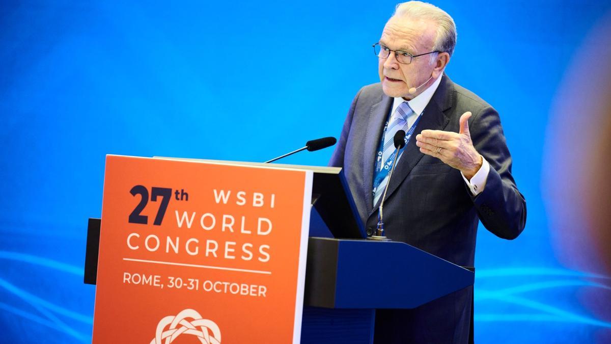 Fainé durante su inervención en la asamblea del WSBI en Roma