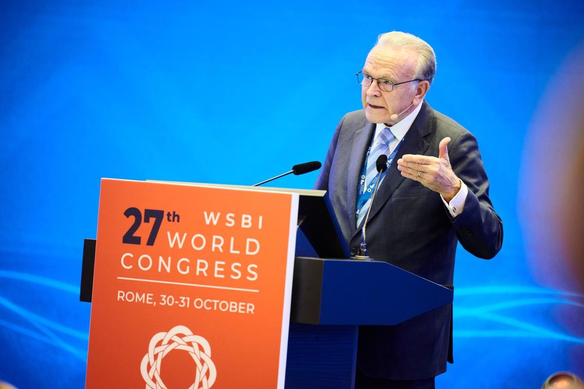 Fainé durante su inervención en la asamblea del WSBI en Roma Fainé durante su inervención en la asamblea del WSBI en Roma