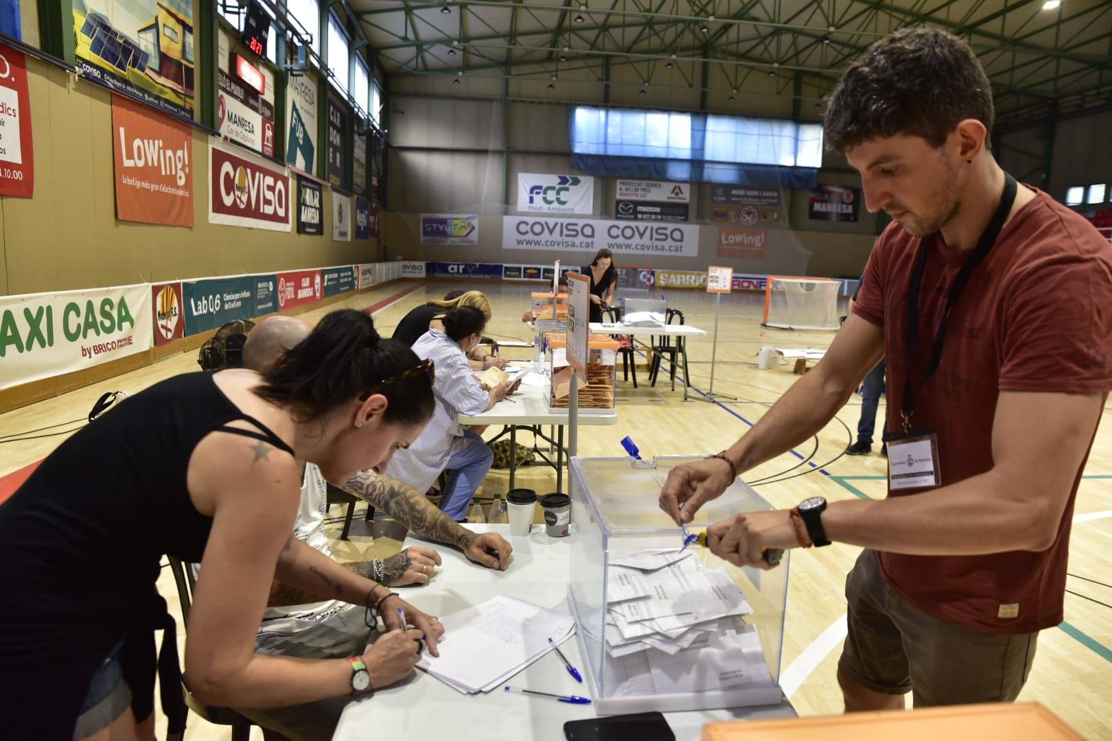 Les imatges de les eleccions generals 2023 a Manresa