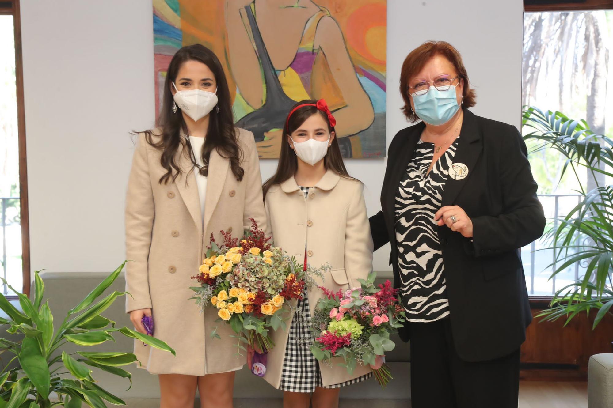 Empiezan las visitas institucionales de las falleras mayores de València