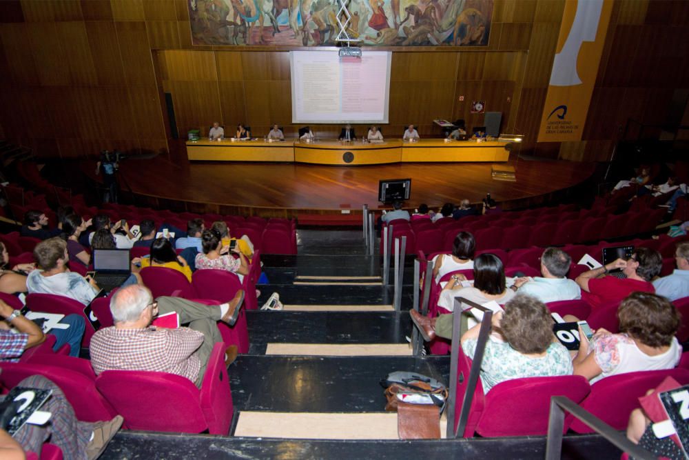 CLAUSTRO UNIVERSITARIO