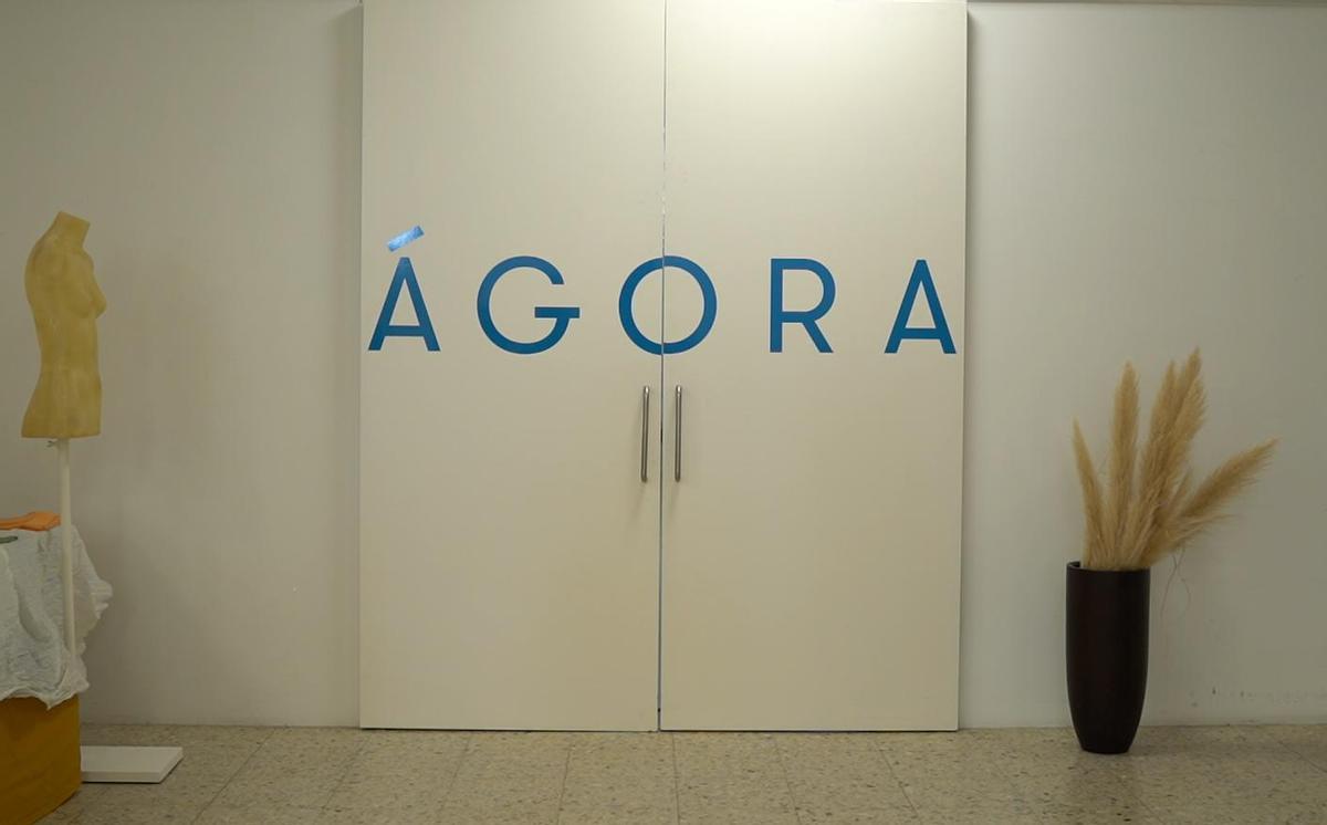 Entrada de Ágora, el taller creativo de la compañía.
