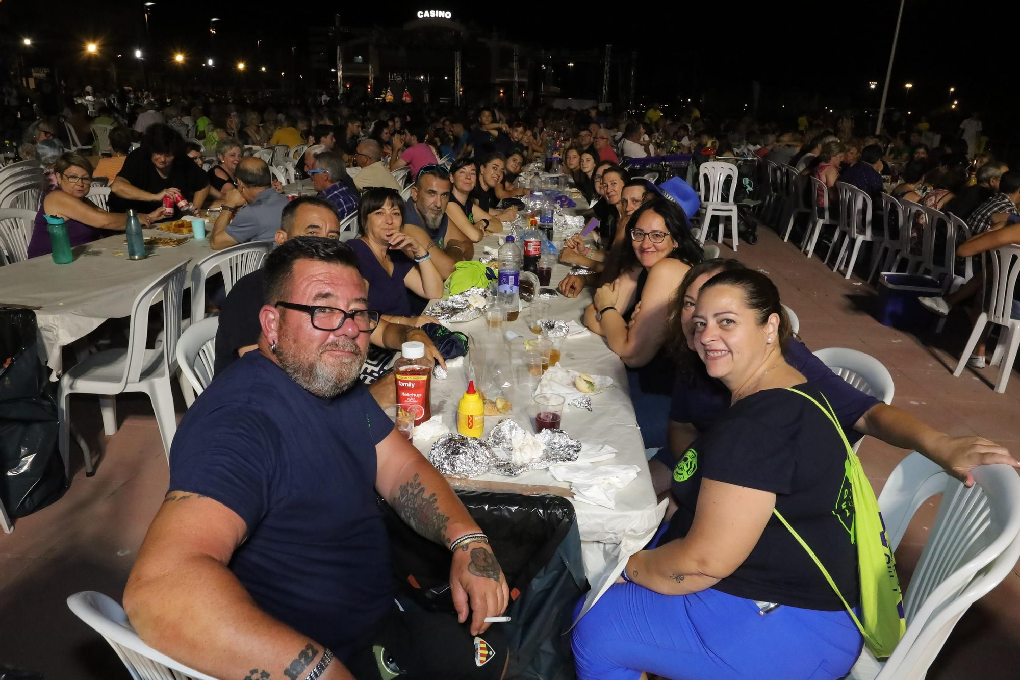 Sopar de pa i porta en las fiestas de Sant Pere del Grau de Castelló