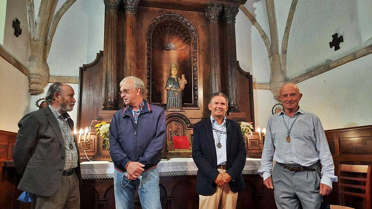 Por la izquierda, Juan Ramos, Jesús Menéndez, Íñigo Blanco y Ángel Gullón.