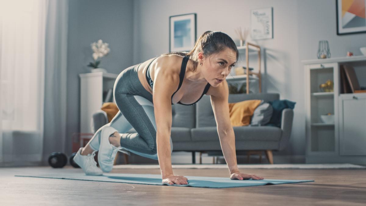 El ejercicio que puedes hacer en casa y que te servirá para perder barriga