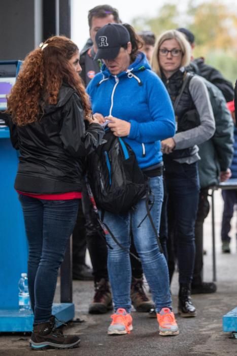 Más de 170.000 valientes desafían a la lluvia en Cheste