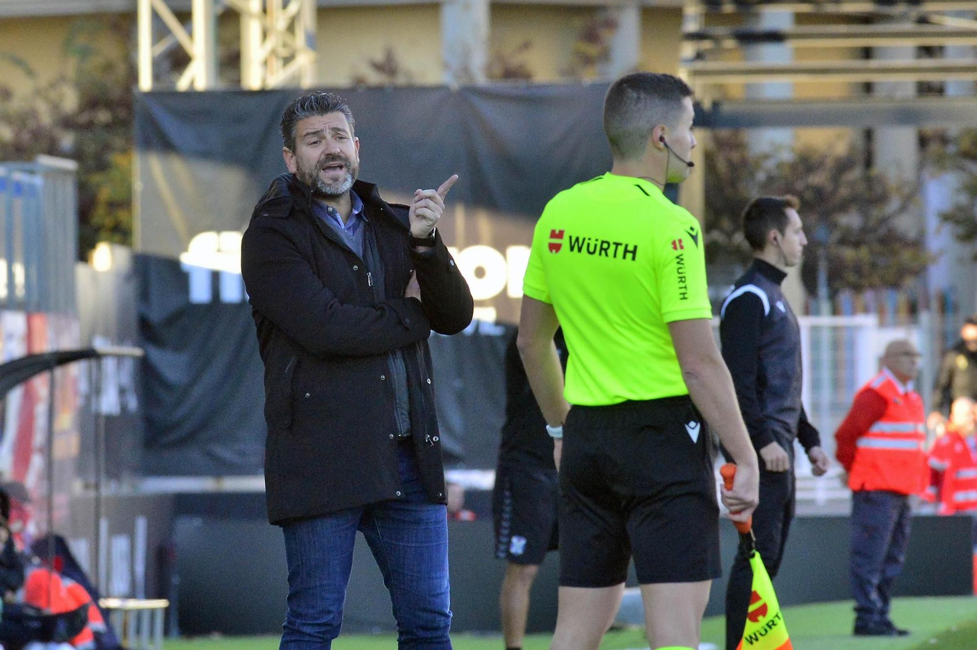 Descalabro en Elda frente al Tenerife (0-3)