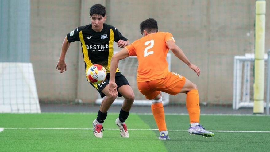 El Atzeneta y el Roda en el partido de la pasada jornada.