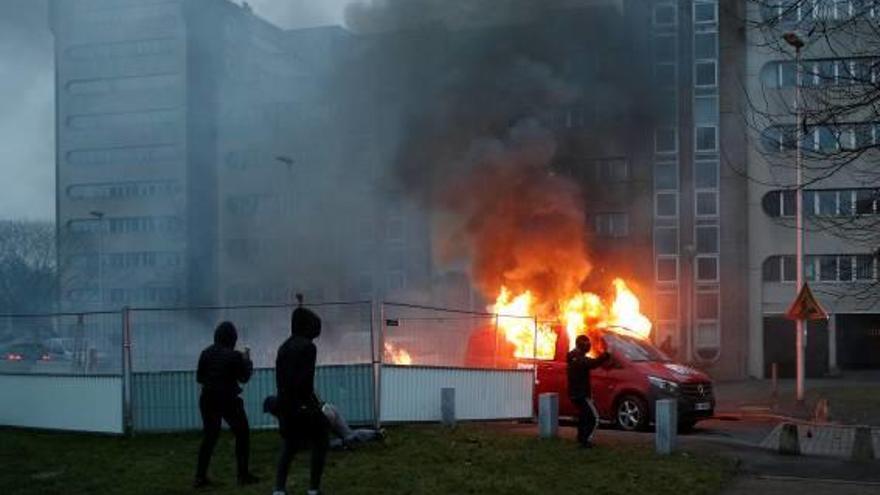 Una manifestació va derivar en disturbis a Bobigny.